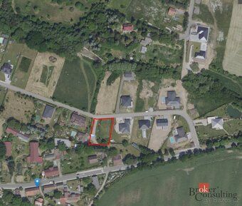 Stavební pozemekV exkluzivním zastoupení nabízíme pozemek ve