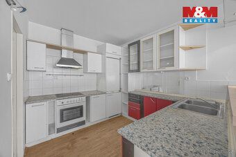 Nabízíme k prodeji světlý byt 2+kk o výměře 65 m² v ulici Su