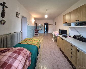 Nabízím k prodeji samostatně stojící rodinný dům s mansardov