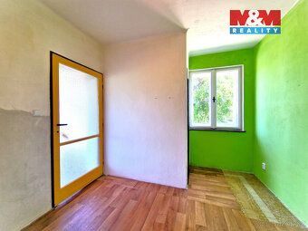 Prodáme rodinný dům o celkové velikosti 180 m2, který se nac