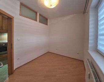 Prodej velmi pěkného družstevního bytu o velikosti 2+kk nach