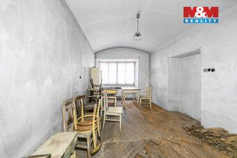 Nabízíme k prodeji řadový rodinný dům v části Švihov u Klato