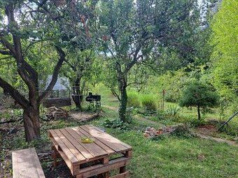 Nabízím jedinečný stavební pozemek o výměře cca 1 000 m² v P