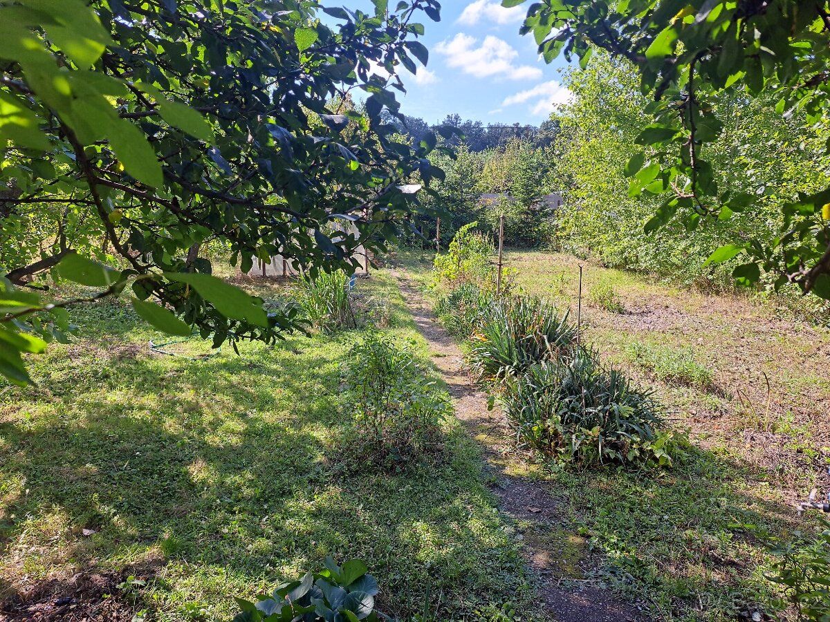 Nabízím jedinečný stavební pozemek o výměře cca 1 000 m² v P