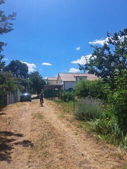 Nabízím jedinečný stavební pozemek o výměře cca 1 000 m² v P