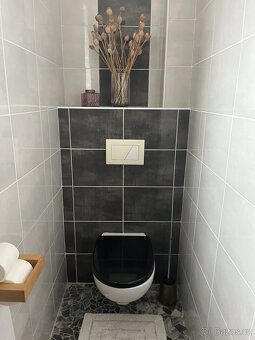 K dlouhodobému podnájmu nabízíme velmi hezký, světlý byt o d