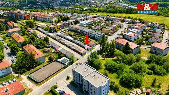 Nabízíme k prodeji zděnou garáž o výměře cca 20 m², situovan