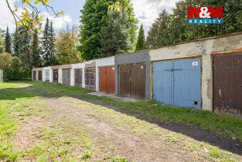 Nabízíme k prodeji zděnou garáž o výměře 18 m², která se nac