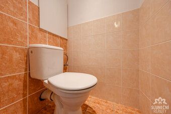 Nabízíme k pronájmu byt o dispozici 2+1 s podlahovou plochou