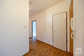 Nabízíme k pronájmu byt o dispozici 2+1 s podlahovou plochou