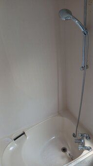 SKLAD v ŽEBRÁKU rozměr 3,7m x 9m, dvě uzavíratelné ložnice, 