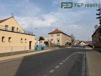Nabízím pronajem bytu s terasou v rodinném domě s přístupem 