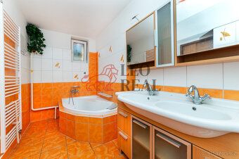 Prodej výjimečného rodinného domu s velkým potenciálem – Sud