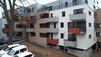 RK NEVOLAT. Pronájem nového bytu 2+kk s balkonem a možností 