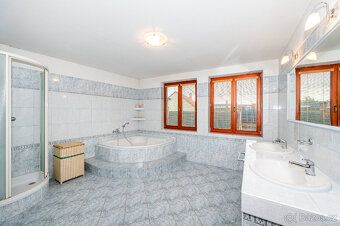 Prodej, případně prodej na splátky zděný rodinný dům Uhřice 