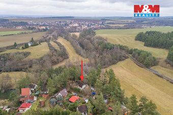Nabízíme prodej chaty ve velmi žádané lokalitě obce Hradec u