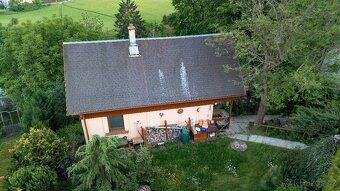 Výjimečná chata v obci Mnichovice u Říčan (oblast Budíkov), 