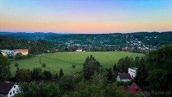 Výjimečná chata v obci Mnichovice u Říčan (oblast Budíkov), 