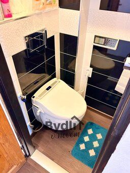 Nabízíme k prodeji velmi prostorný a světlý byt o dispozici 