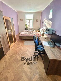 Nabízíme k prodeji velmi prostorný a světlý byt o dispozici 