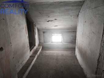 Prodej rodinného domu 5+2 o podlahové ploše 200 m2. Dům je č