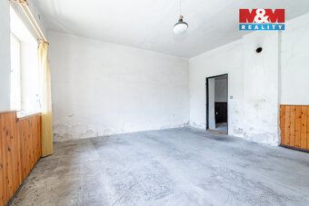 Nabízíme k prodeji samostatnou chalupu v klidné části obce R