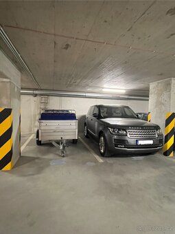 Potřebujete uschovat auto(a), motorku(y), před povětrnostním