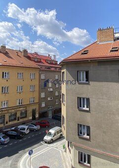 Prodej světlého bytu 1+kk, plocha 32,4 m2, nacházející se ve