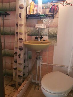 Ev.č. 00697 Zděná zahradní chata s romantickou zahradou, vla
