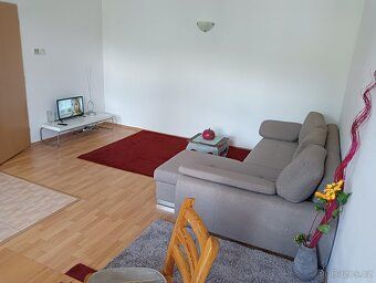 Pronajmu pěkný apartmán po dobu konání MFF Karlovy Vary, max