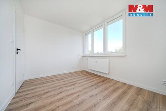 Nabízíme k prodeji světlý byt 2+kk o výměře 40 m² v cihlovém