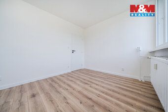 Nabízíme k prodeji světlý byt 2+kk o výměře 40 m² v cihlovém