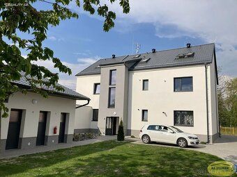 Pronájem, nadstandardní byt 3+kk, 72 m2, cihla, zvýšené příz