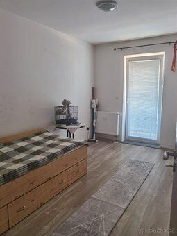 Nabízíme k pronájmu velmi pěkný byt 3+kk s balkonem, ve 3. p
