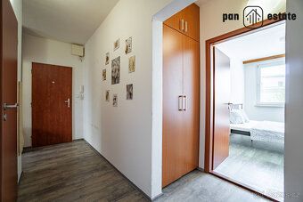 Nabízíme k prodeji prostorný byt o dispozici 3+1 na ulici Sl