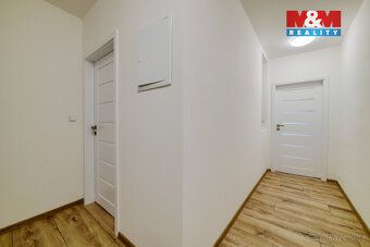 Nabízíme Vám k pronájmu světlý a kompletně zrekonstruovaný b