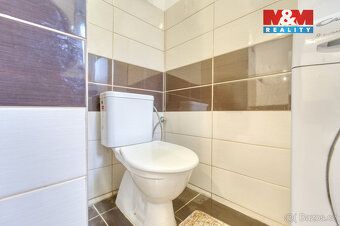 Objevte prostorný rodinný dům v obci Postřekov, který nabízí