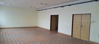 Nabízíme k pronájmu skladovací prostory v areálu ČSAD v Jind