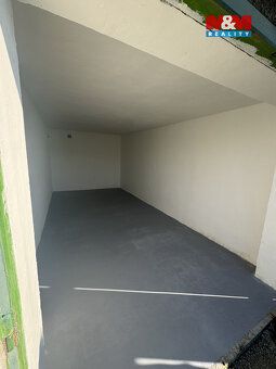 Nabízíme k prodeji garáž v Uničově, situovanou v bezpečné lo