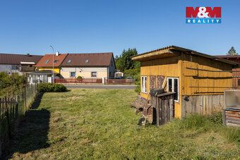 Nabízíme k prodeji pozemek o výměře 392 m² v klidné části ob