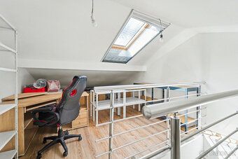 Nabízím k prodeji moderní mezonetový byt 3+kk v Kouřimi. Nen