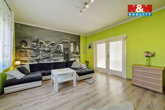 Prodej prostorného bytu 3+1 o užitné ploše 86 m² ve čtvrtém 