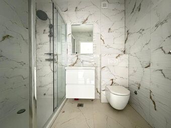 LaHoREAL.eu ponúka na predaj nový trojizbový apartmán s výhľ