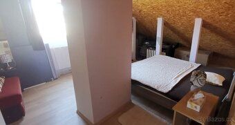 Hledáte klidné rodinné bydlení v přírodě, ale s výbornou dos