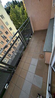 Pronájem bytu 2+kk, 55 m² s balkonem – Waldertova 680, Karlo