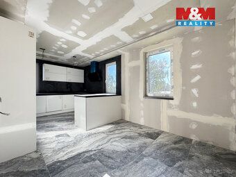 Toužíte po bydlení v přírodě s výhledem do krajiny a přitom 