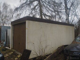 Prodám mobilní garáž v dobrém stavu, rozměry 2200x3100x6000m