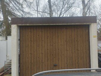 Prodám mobilní garáž v dobrém stavu, rozměry 2200x3100x6000m