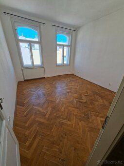 Nabízím k pronájmu světlý a dispozičně skvěle řešený byt 2+k