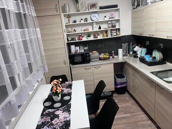 Dobry den,jako přímý majitel nabízím k prodeji byt v osobním